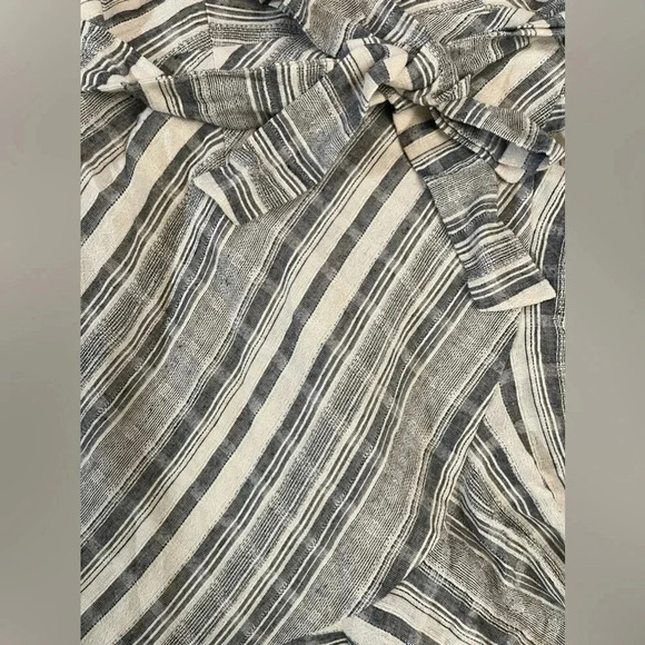 MAJORELLE Portia Dress in Color Newspaper Mini Short Wrap Dress Size Small - Picture 12 of 16